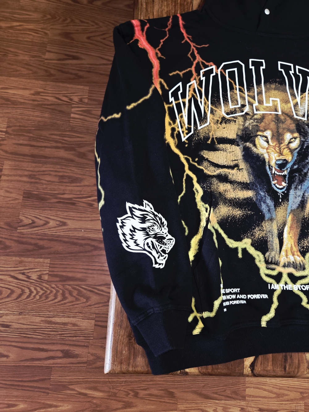 Darc Sport Men's Lightning Detailed Graphic Pullover Hoodie. Size Medium - Picture 2 of 7